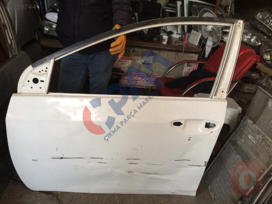 2015 model Toyota corolla çıkma sol ön kapı