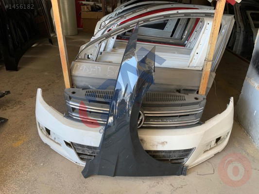 VOLKSWAGEN PASSAT B8 ÇIKMA FÜME SAĞ ÇAMURLUK