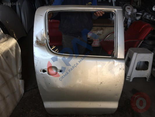 2007 2013 model Toyota hilux çıkma arka sağ kapı