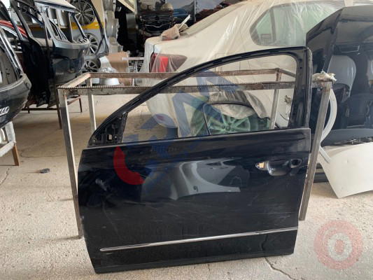 VOLKSWAGEN PASSAT B6 ÇIKMA SİYAH SOL ÖN KAPI