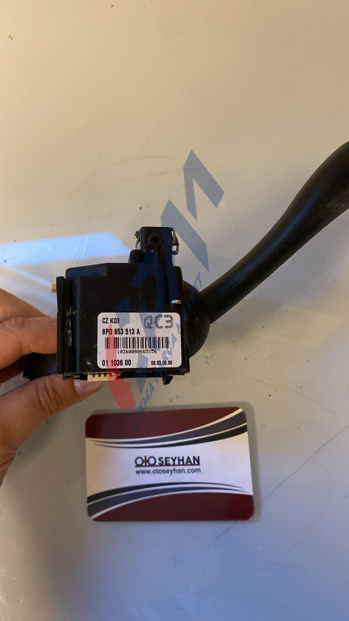 8P0953513A audi a3 2008 sinyal kolu