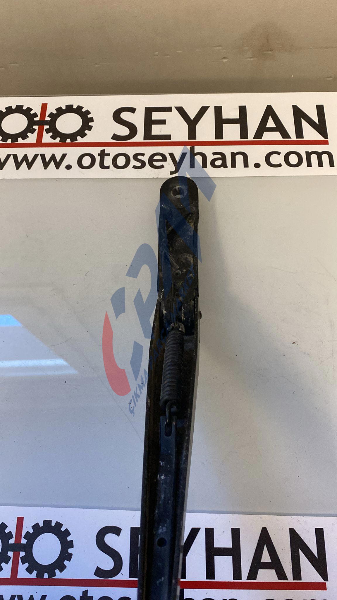 3AB955410 Volkswagen Passat B7 sağ ön silecek kolu