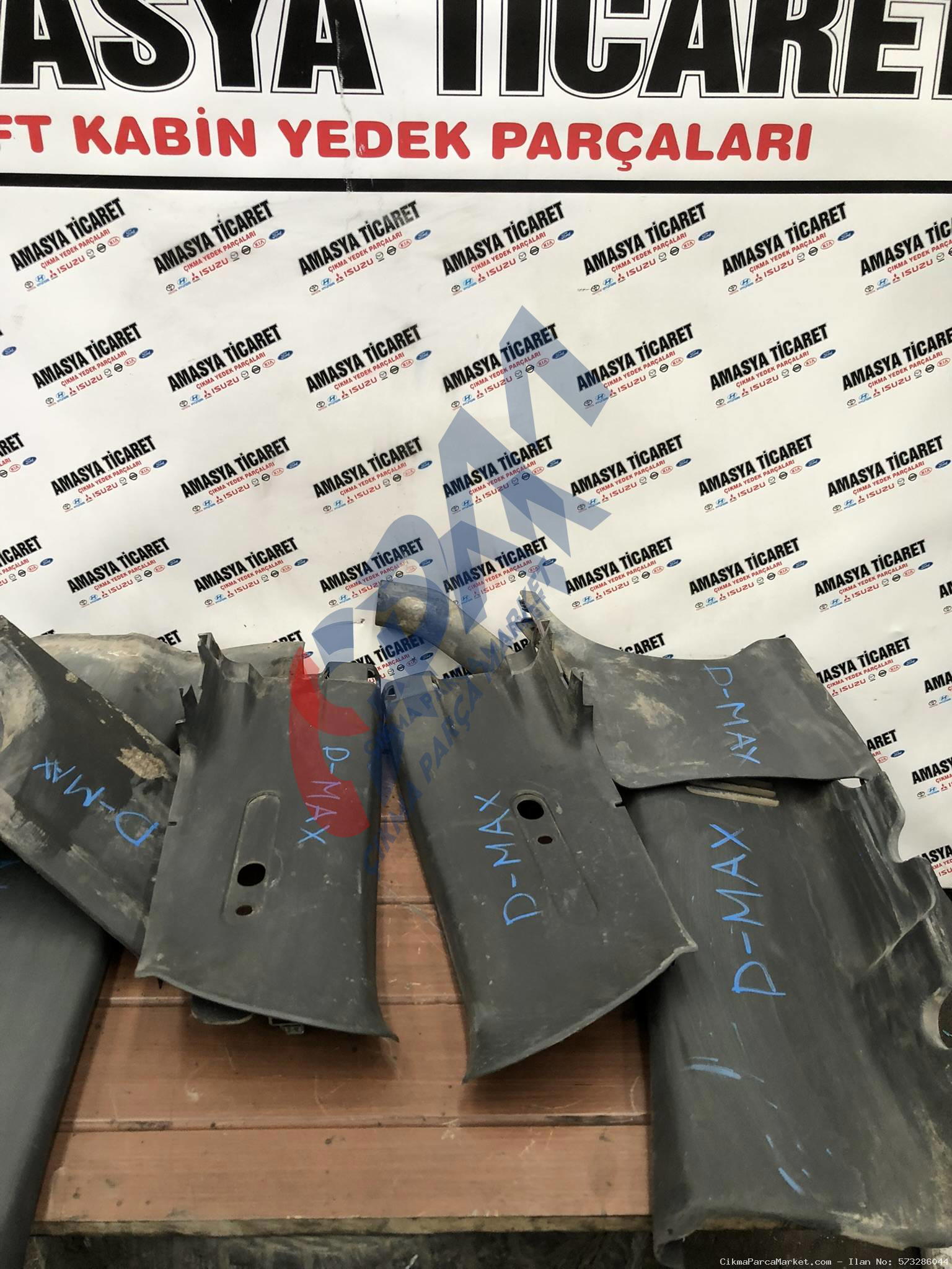 2007 2025 Isuzu D Max çıkma orjinal kapı plastikleri