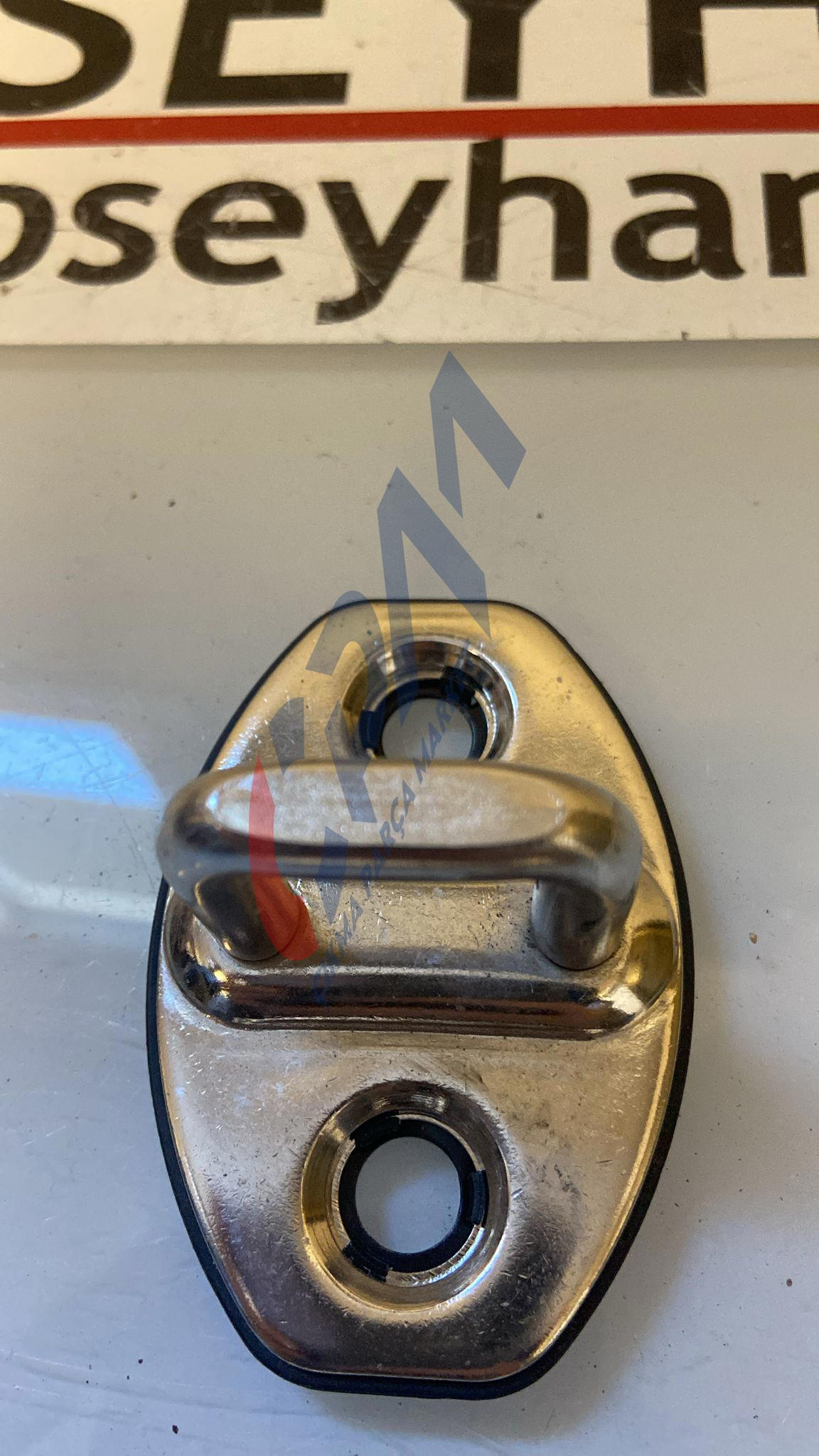 5J0837033A Skoda Yeti 2013 sağ sol arka kapı kilit karşılığı