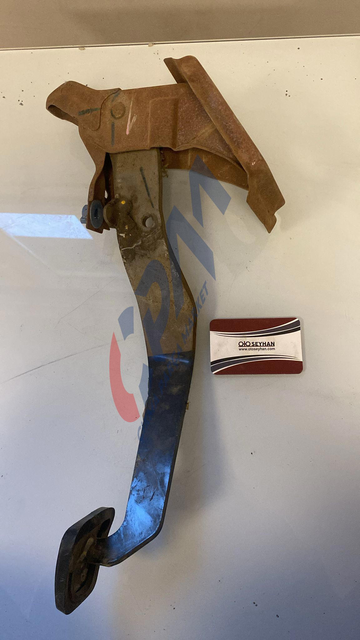 mitsubishi l200 2014 fren pedalı