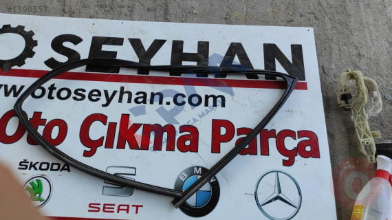 2012 hyundai ix35 ön sağ kapı iç cam çerçeve fitili