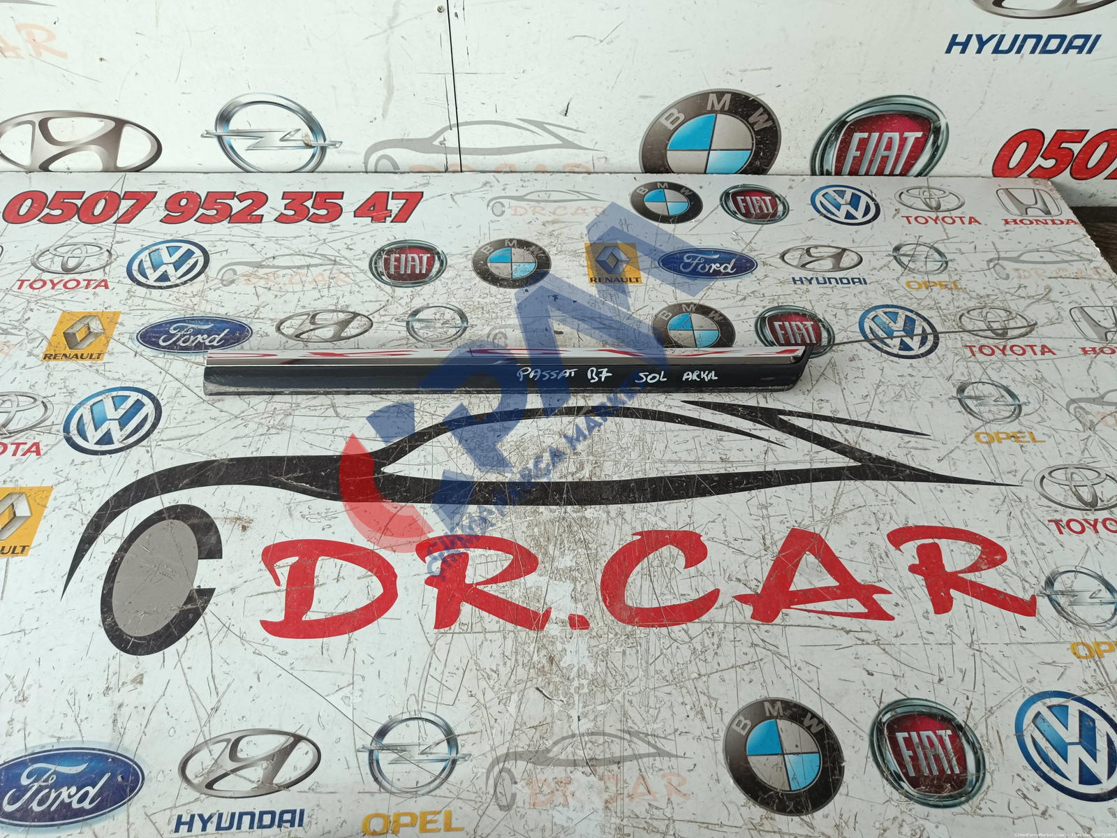 Volkswagen Passat B7 Sol Arka Kapı Bandı 3AA854949A