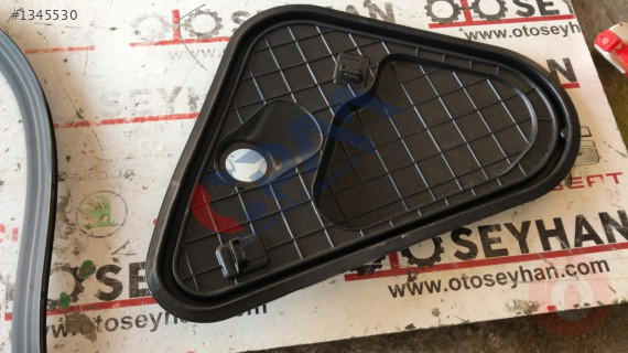 5F4839915B seat leon 2017 20 sol arka kapı iç panel ayırıcı