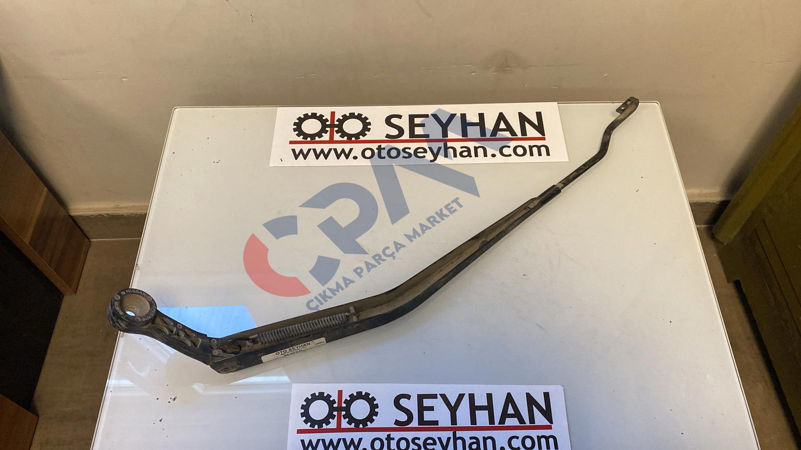 Nissan Vanetta Cargo 1998 ön silecek kolu uzun