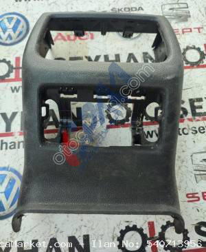 5F0864298 Leon 2012 orta arka konsol