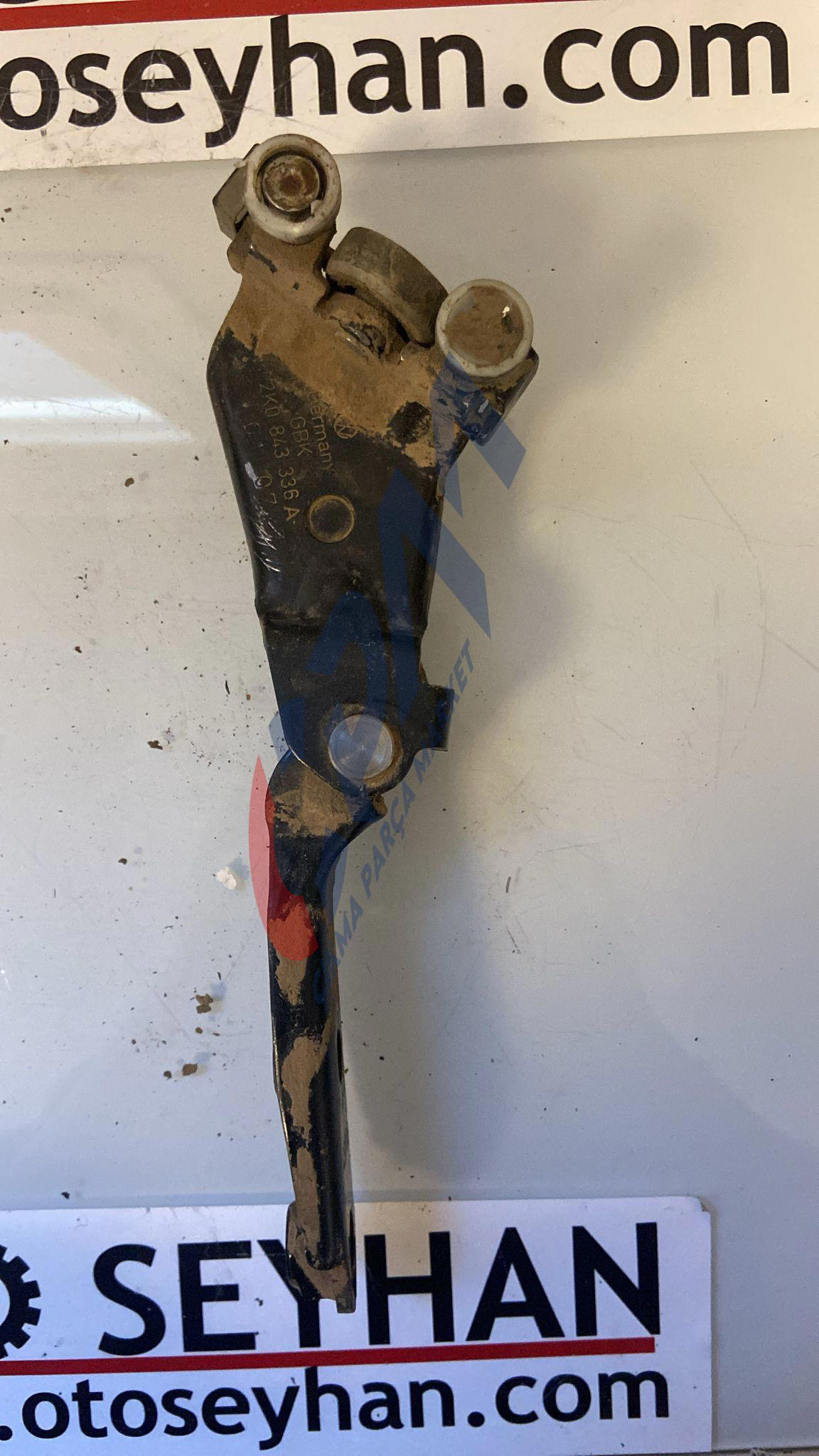 2K0843336A Volkswagen Caddy 2005 sonrası orta sağ sürgülü kapı ray makarası