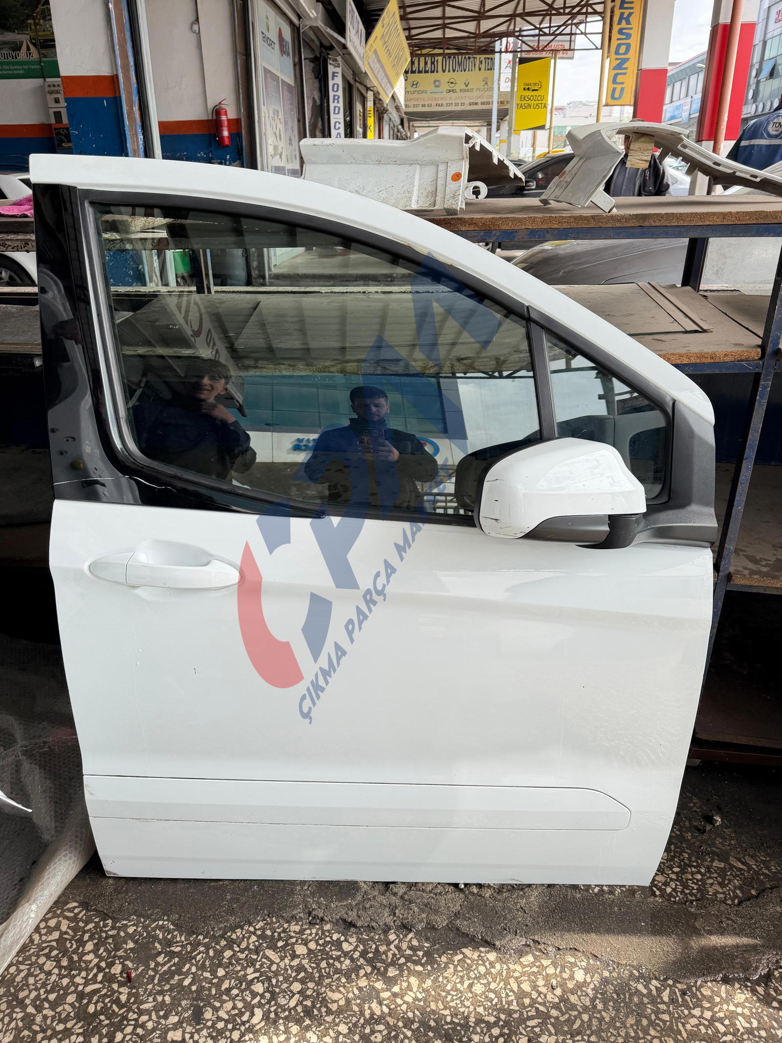 2014 2020 FORD TOURNEO COURIER SAĞ ÖN KAPI