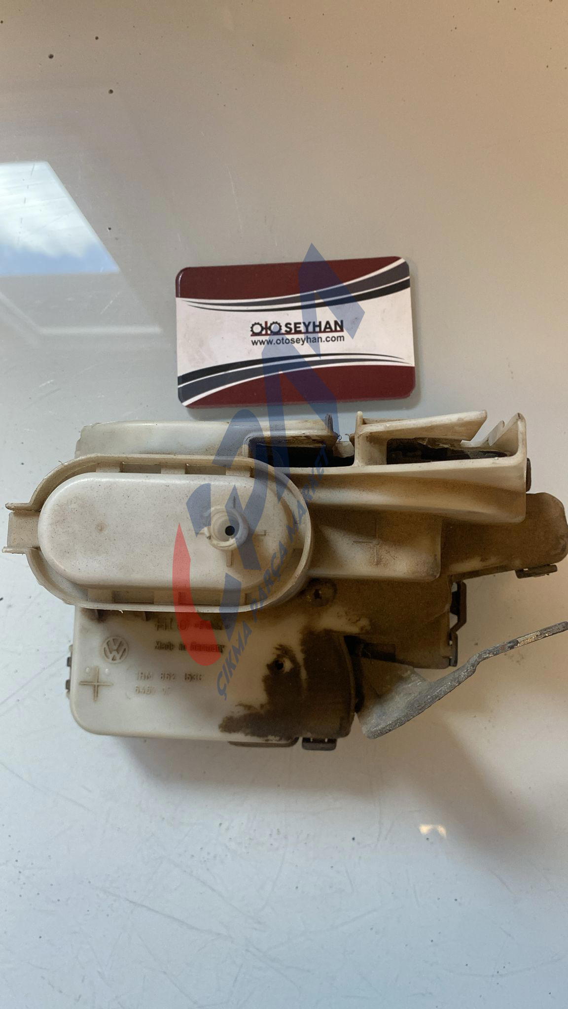 6K4839015E polo classic arka sol kapı kilidi havalı