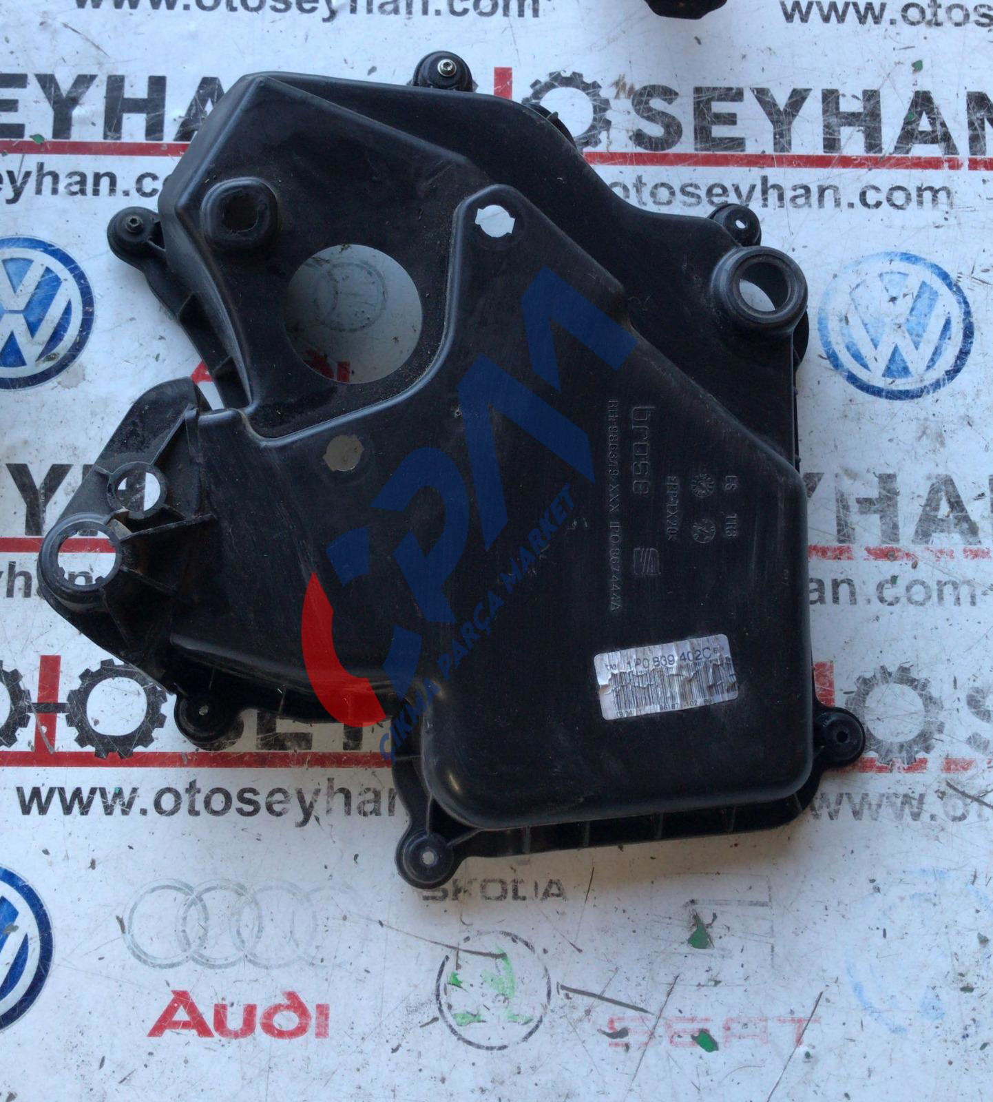 1P0839402C seat leon 2010 sağ arka kapı cam motoru yuvası 1P0839402C