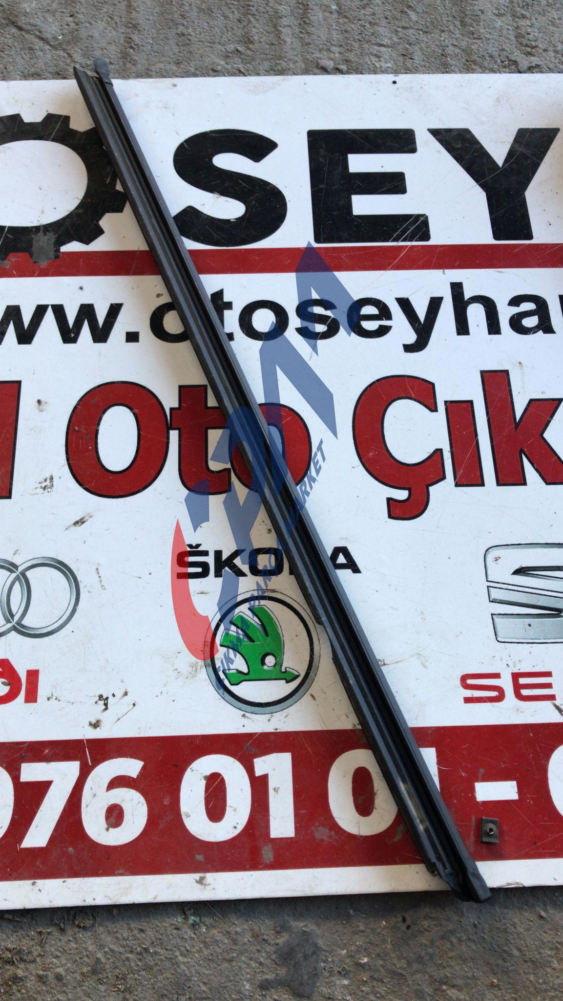 5G6839480B Volkswagen Golf 7 sağ arka kapı iç cam sıyırıcı fitil
