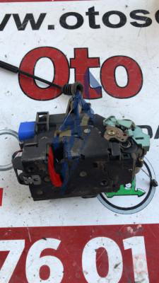 3D1837016 skoda octavia 2005 sağ ön kapı kilidi