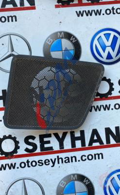 2K0858426 volkswagen caddy göğüs üst yan ızgarası sağ