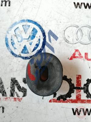 1K0121367F vw golf 5 radyatör alt lastiği