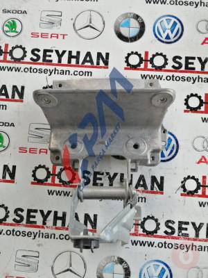 8P0419250A audi a3 2008 direksiyon kolonu göğüs bağlantı braketi
