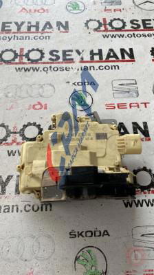4F0839016 audi a3 sportback 2008 sağ arka kapı kilidi