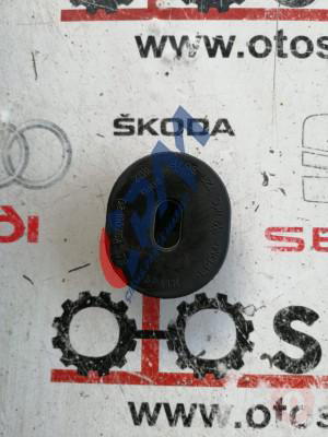 1K0121367F audi a3 2020 radyatör alt takozu kulağı