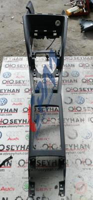 8V1863243 audi a3 2020 orta konsol