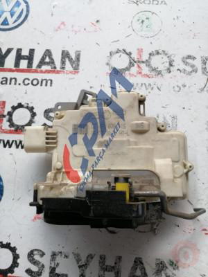 4F0839015 audi a3 2010 sol arka kapı kilidi