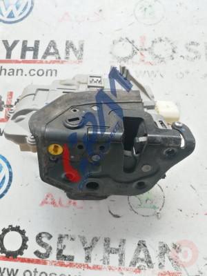 4F0839015 audi a3 2010 sol arka kapı kilidi