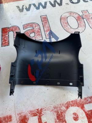 8P0953515 audi a3 2010 direksiyon kolonu üst kaplaması