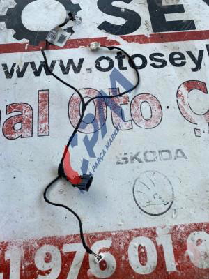 8P0971679Q audi a3 2010 torpido kapağı tesisatı