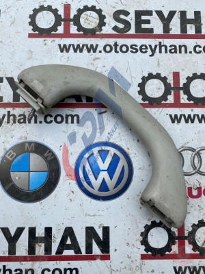 2K0857607A volkswagen caddy 2008 sağ ön tavan tutamağı