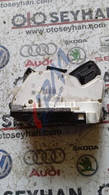 5E0839015A Skoda rapid 2016 arka sol kapı kilidi