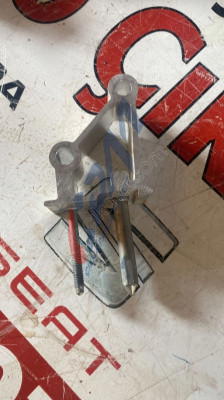 1K1857022D vw jetta 2014 göğüs demiri bağlantı braketi