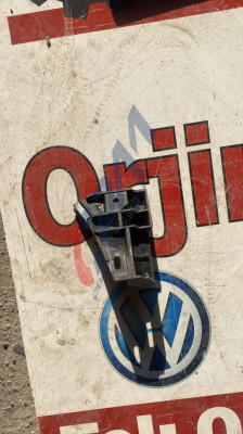 1KD823633A golf 8 2022 1.0 tsi motor kapağı kolu