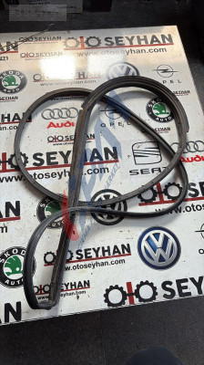 toyota corolla efsane kasa sol arka kapı toz lastiği