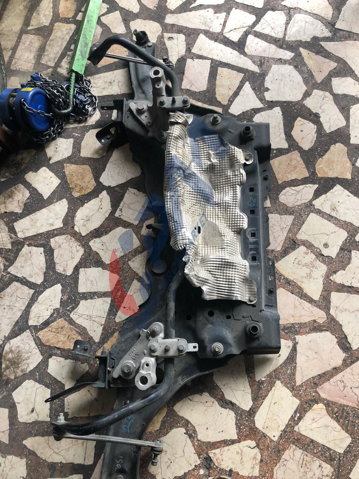 2016 2025 Renault Megane 4 Çıkma Alt Travers Beşik