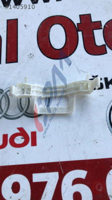 8V4867192 audi a3 2019 orta sağ direk kaplaması bağlantı klipsi