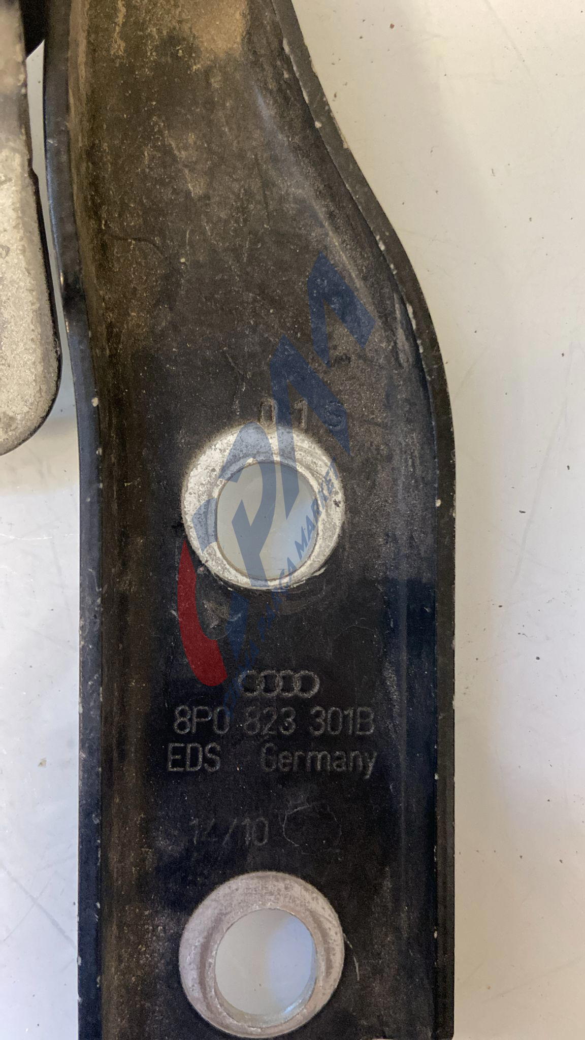 8P0823301B audi a3 2010 motor kaput menteşesi sol