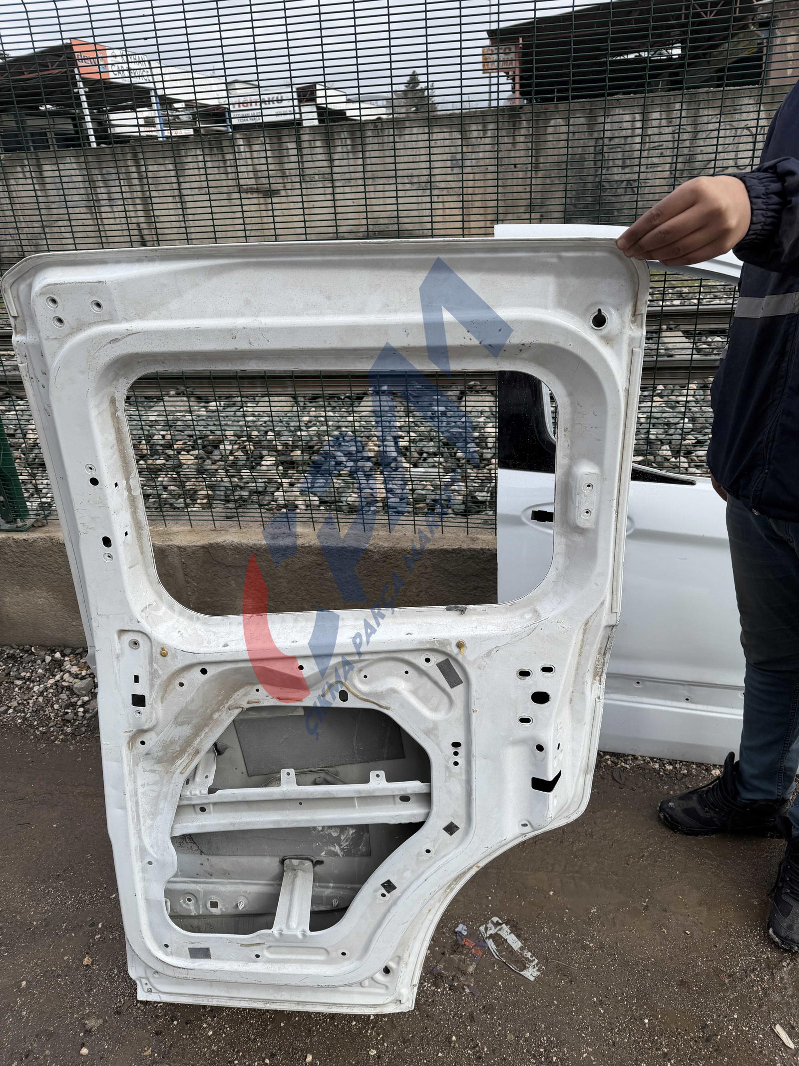 2014 2020 FORD TOURNEO COURIER SAĞ SÜRGÜLÜ SAĞ ARKA KAPI