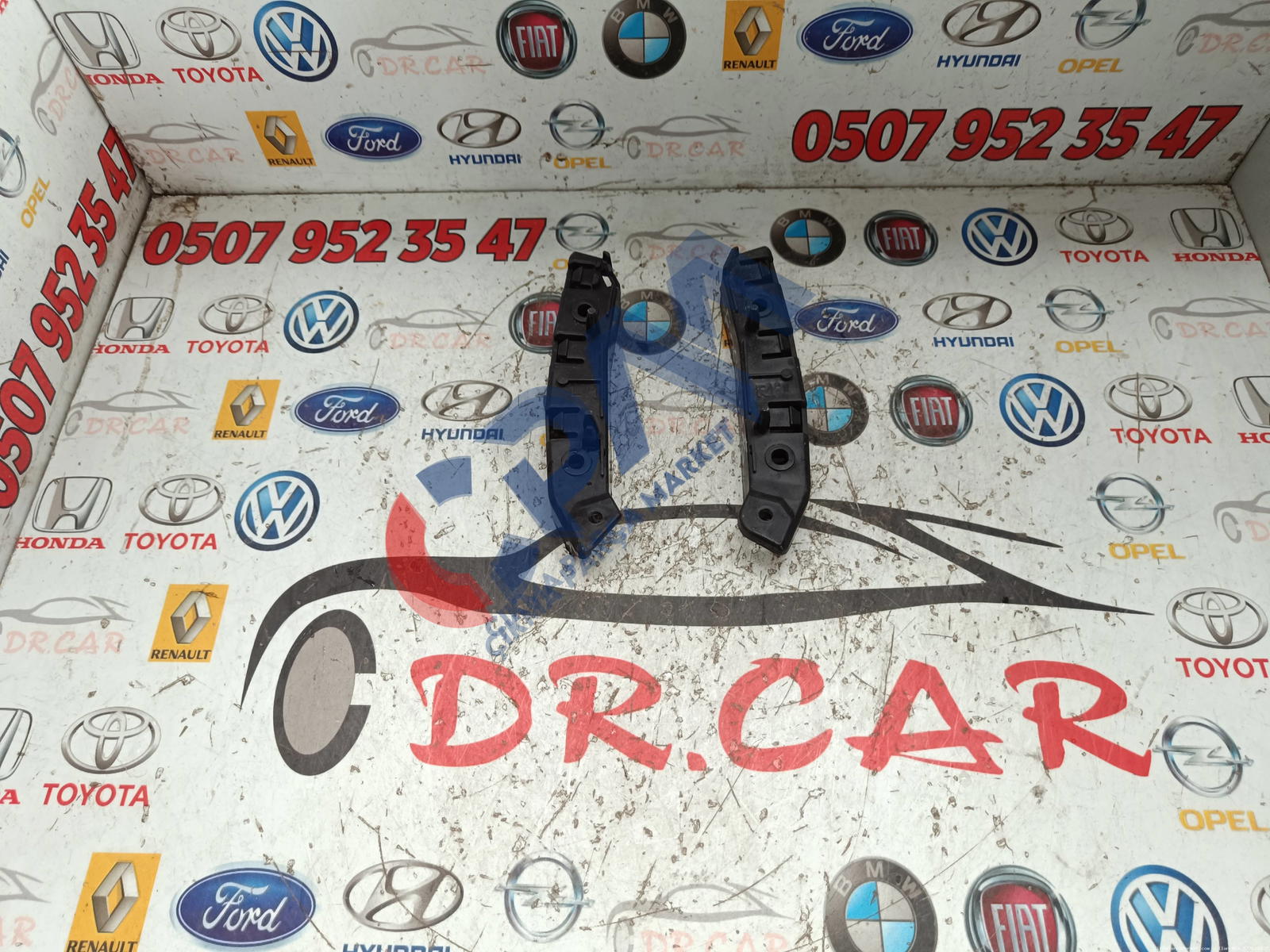 Ford Focus 3 Ön Tampon Braketi BM5117D958AE