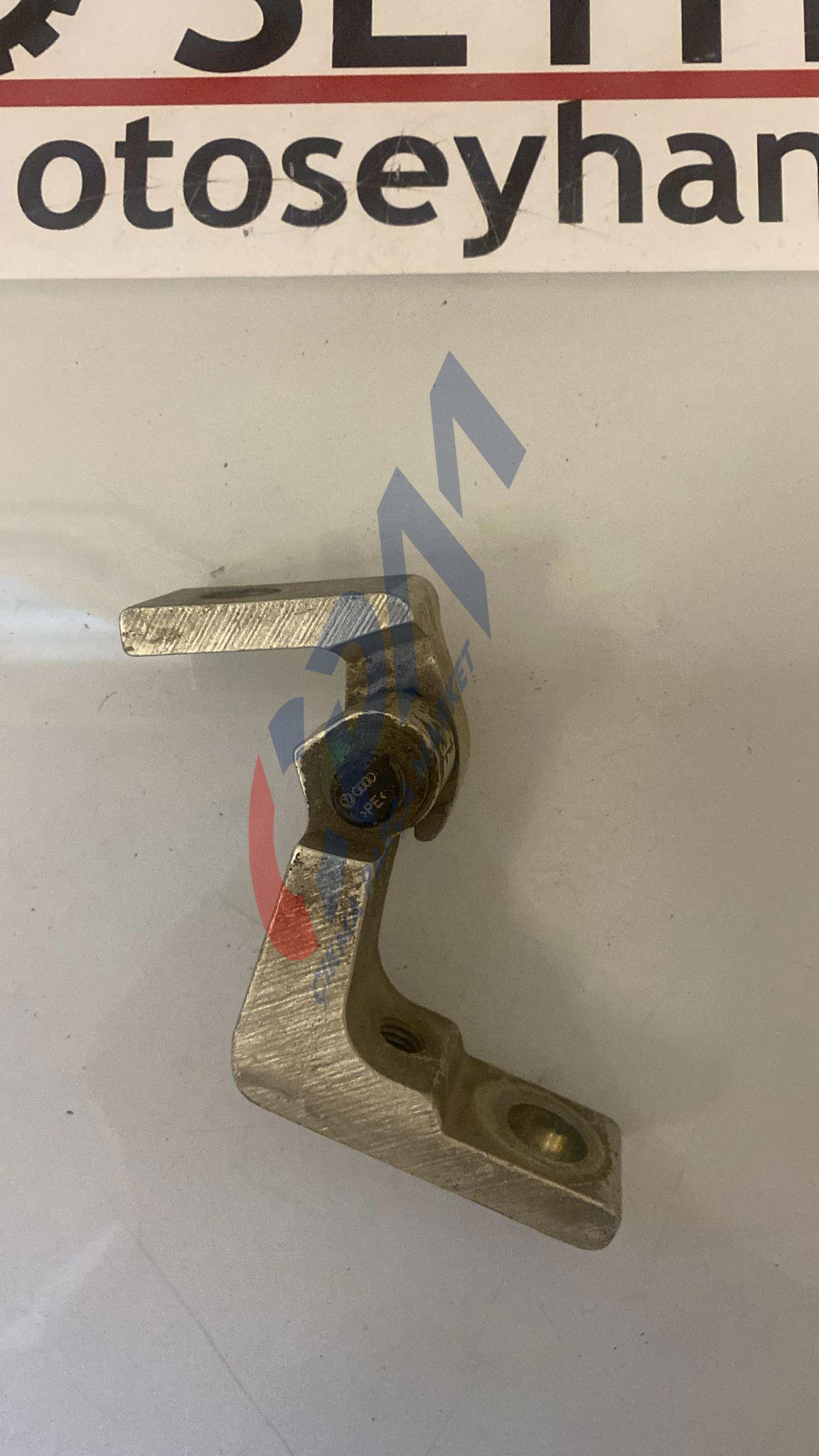 1J0831402C Volkswagen Passat b5 sağ ön arka üst kapı menteşesi