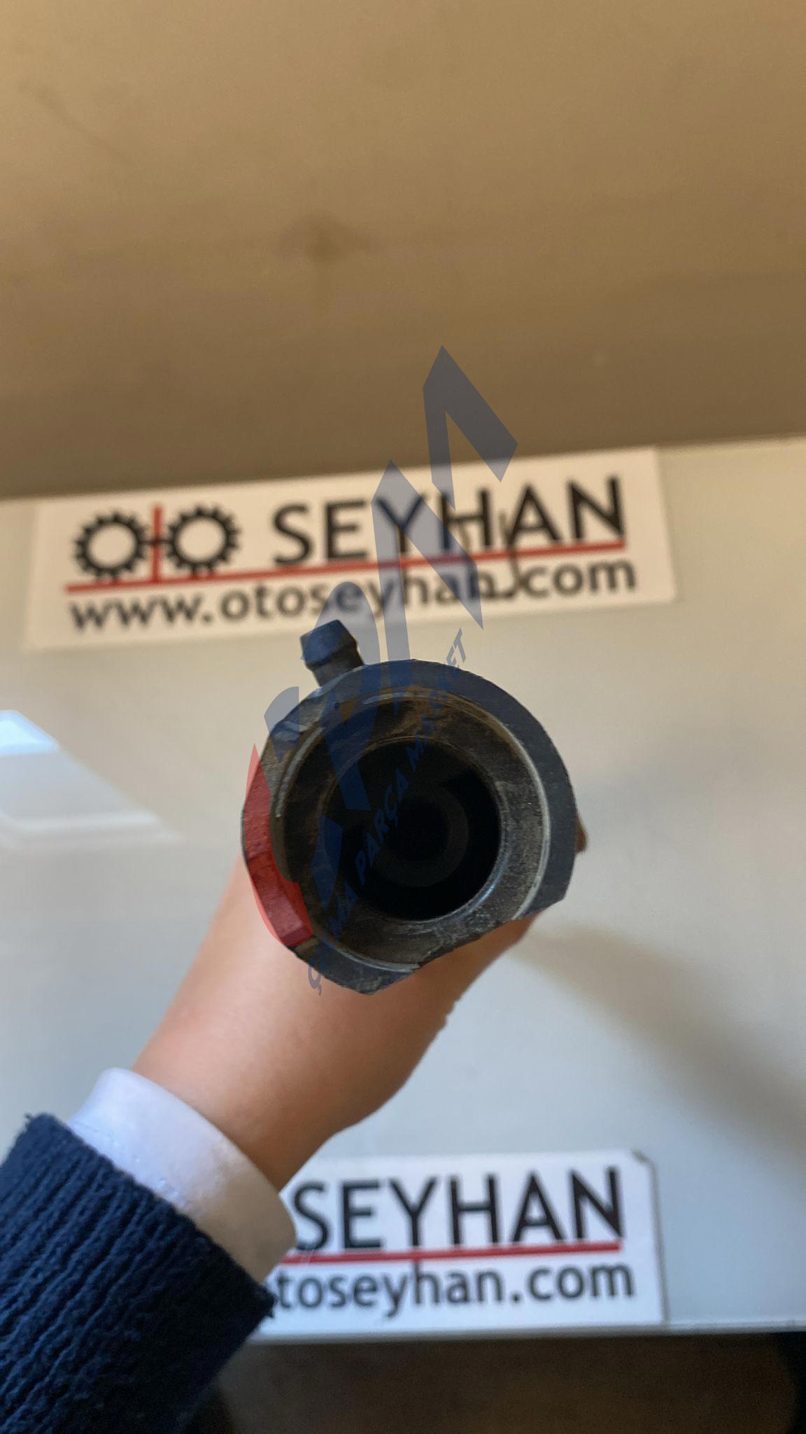 030133319L Seat ibiza Polo 1.6 AEE benzinli enjektör kütüğü