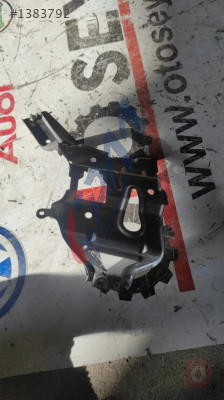 7079365 bmw 5 kasa e60 arka sol kapı kartonu bağlantı braketi