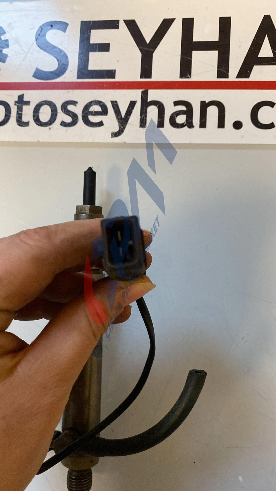 028130201S 0432193745 Volskwagen Passat B5 ısıtmalı AFN enjektörü