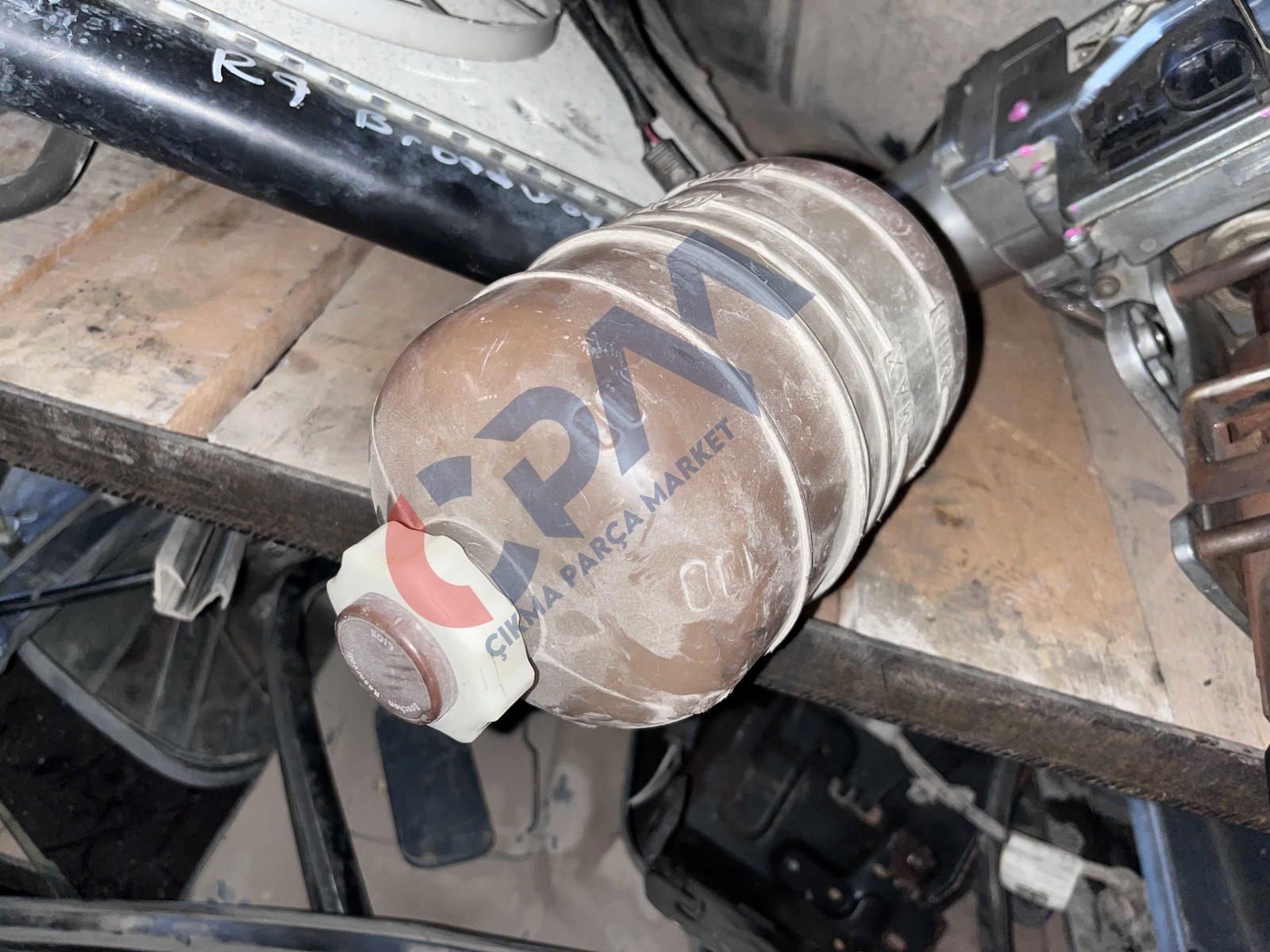 RENAULT R19 YEDEK SU DEPOSU