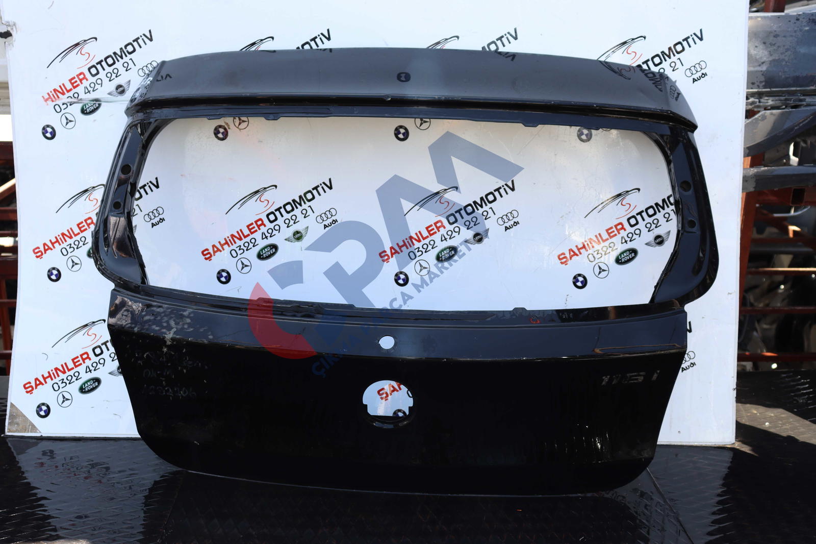 BMW 1 Serisi E87 Arka Bagaj Kapağı