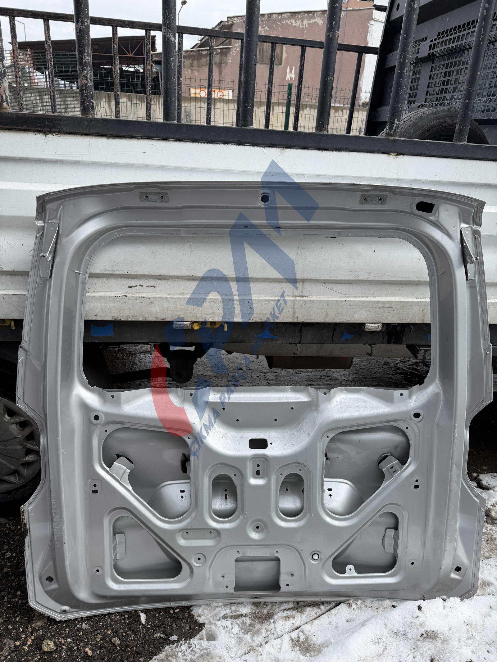 2014 2020 FORD TOURNEO COURIER ARKA BAGAJ KAPAĞI