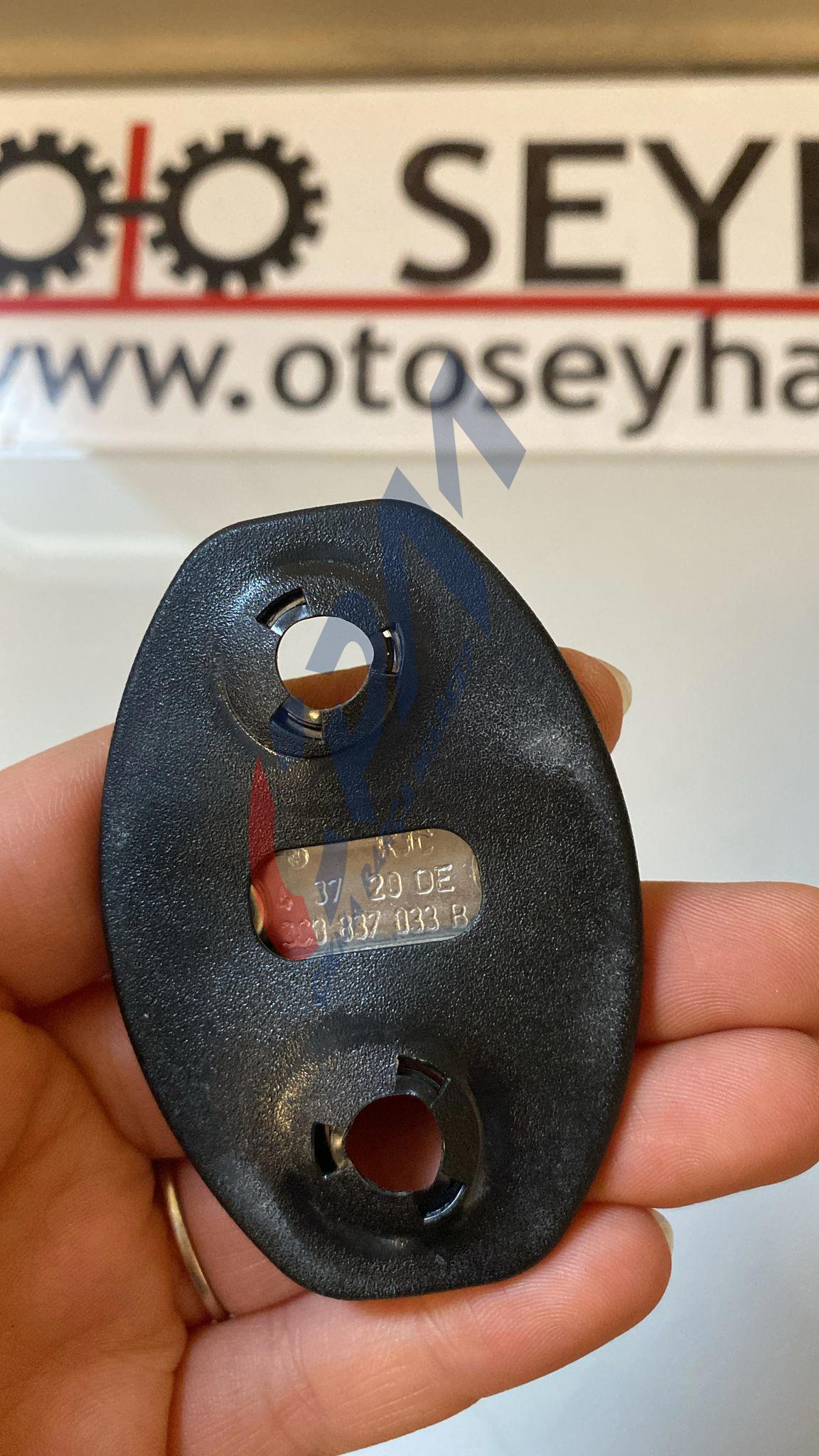 3C0837033B Audi A4 2017 ön sağ sol uyumlu kapı kilit karşılığı