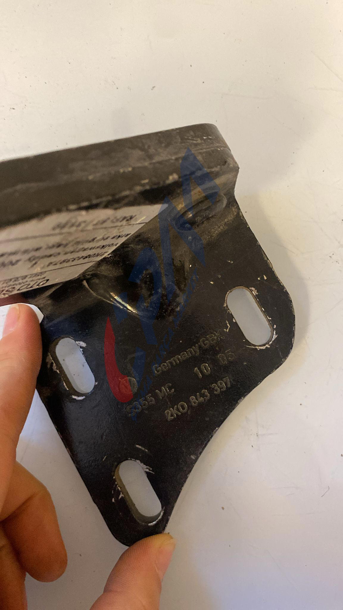 2K0843397A Volkswagen Caddy 2008 sol alt sürgülü kapı ray makarası