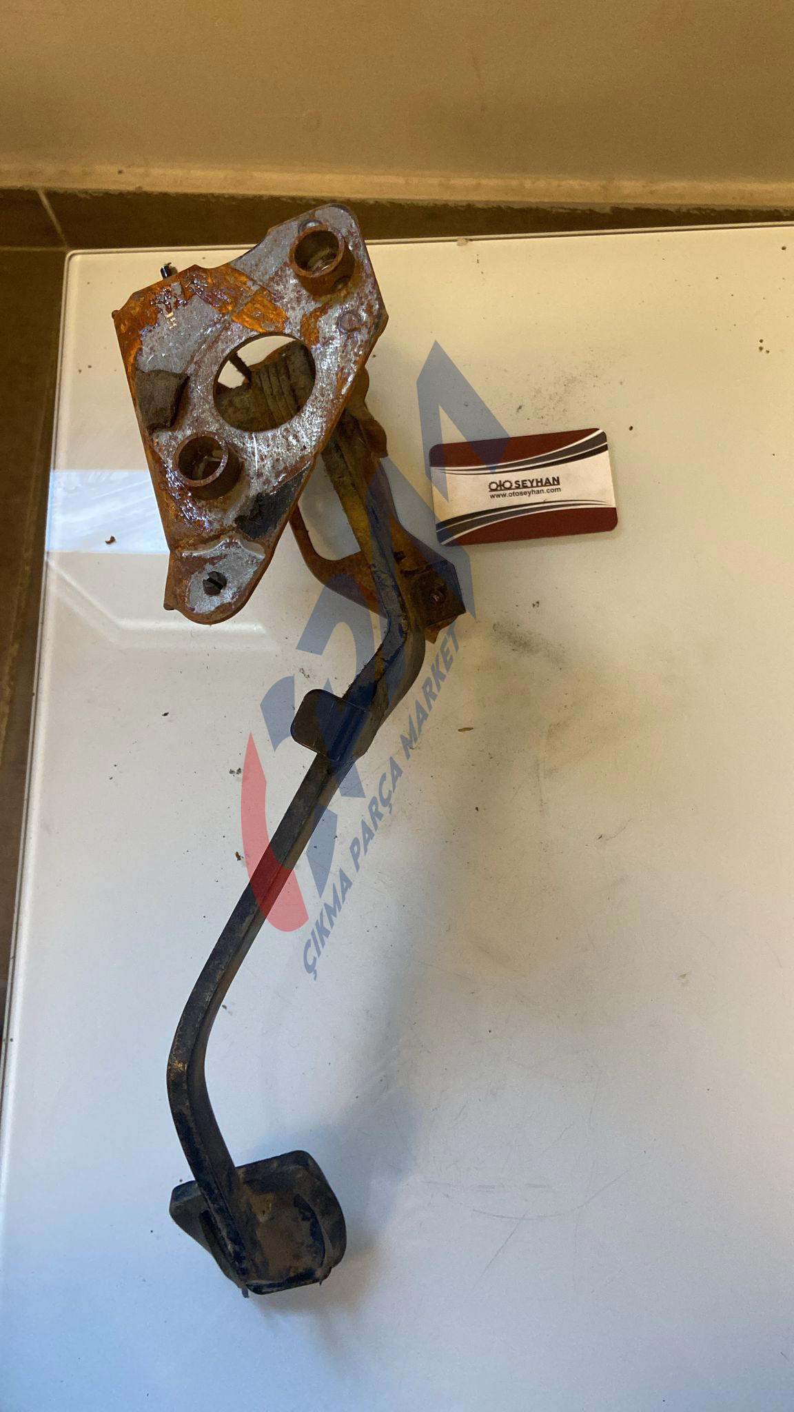 Toyota carina 1998 debriyaj pedalı